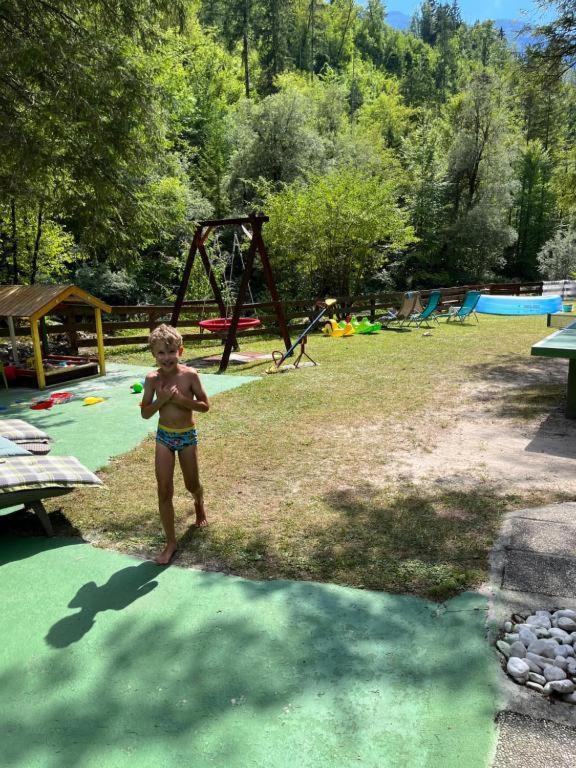 Apartmaji In Sobe Cuder Soča Eksteriør bilde
