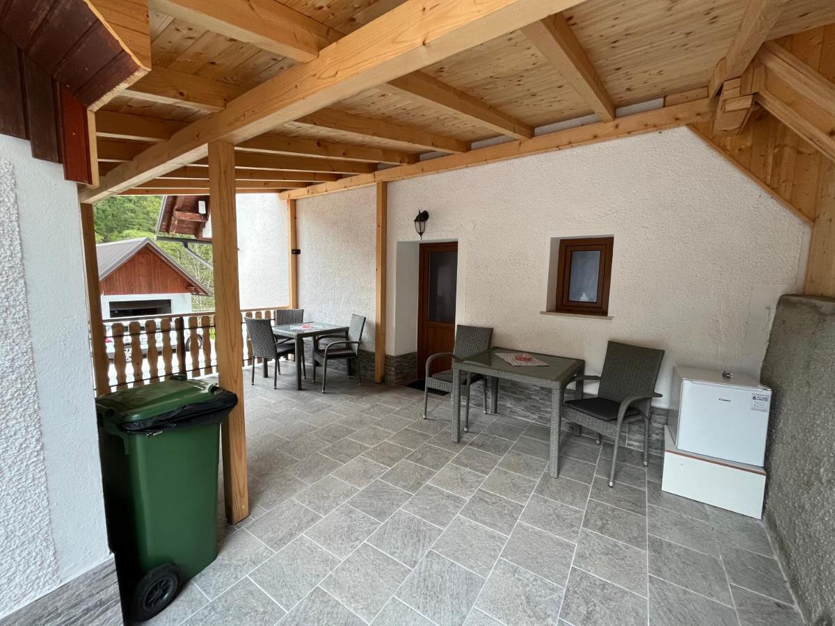 Apartmaji In Sobe Cuder Soča Eksteriør bilde