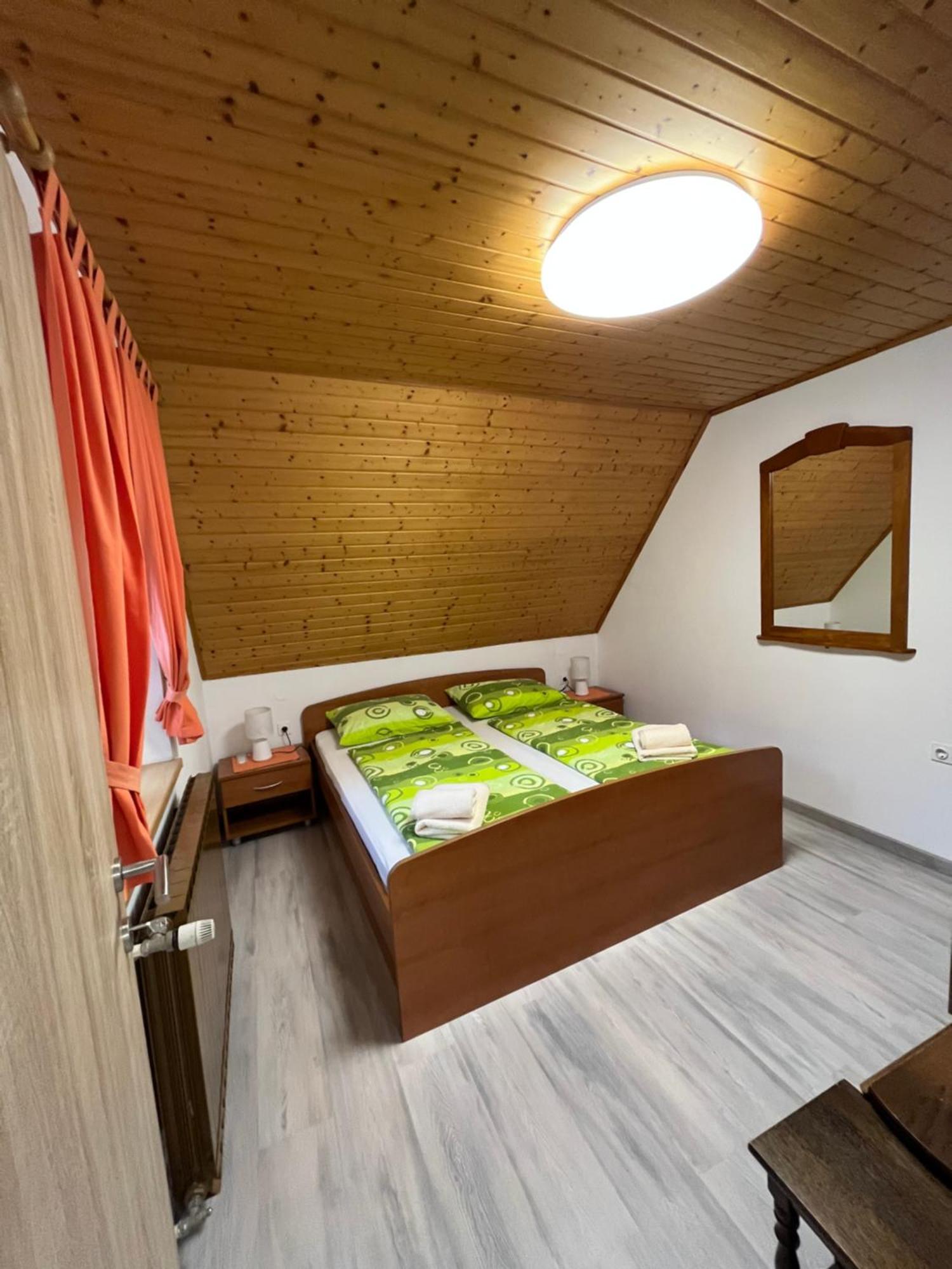 Apartmaji In Sobe Cuder Soča Rom bilde